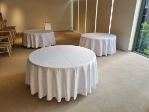 5ft Round Table with Cloth (White)-4