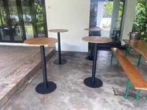220925-Clark bar table